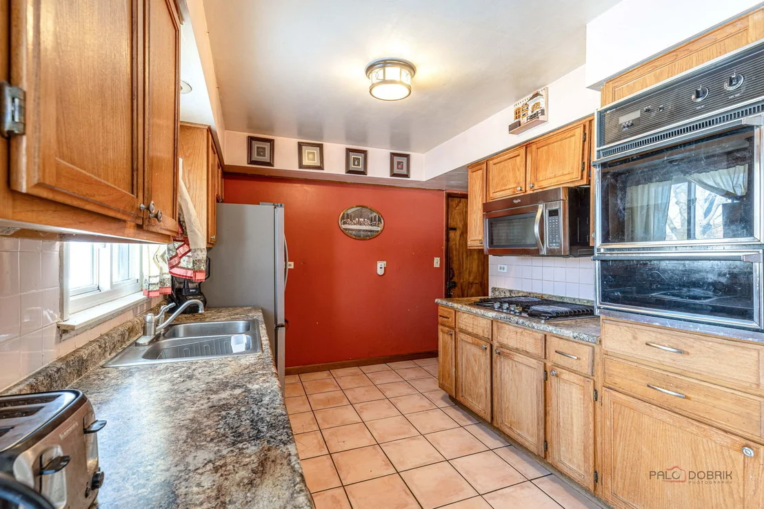 Photo of 908 E Central Road