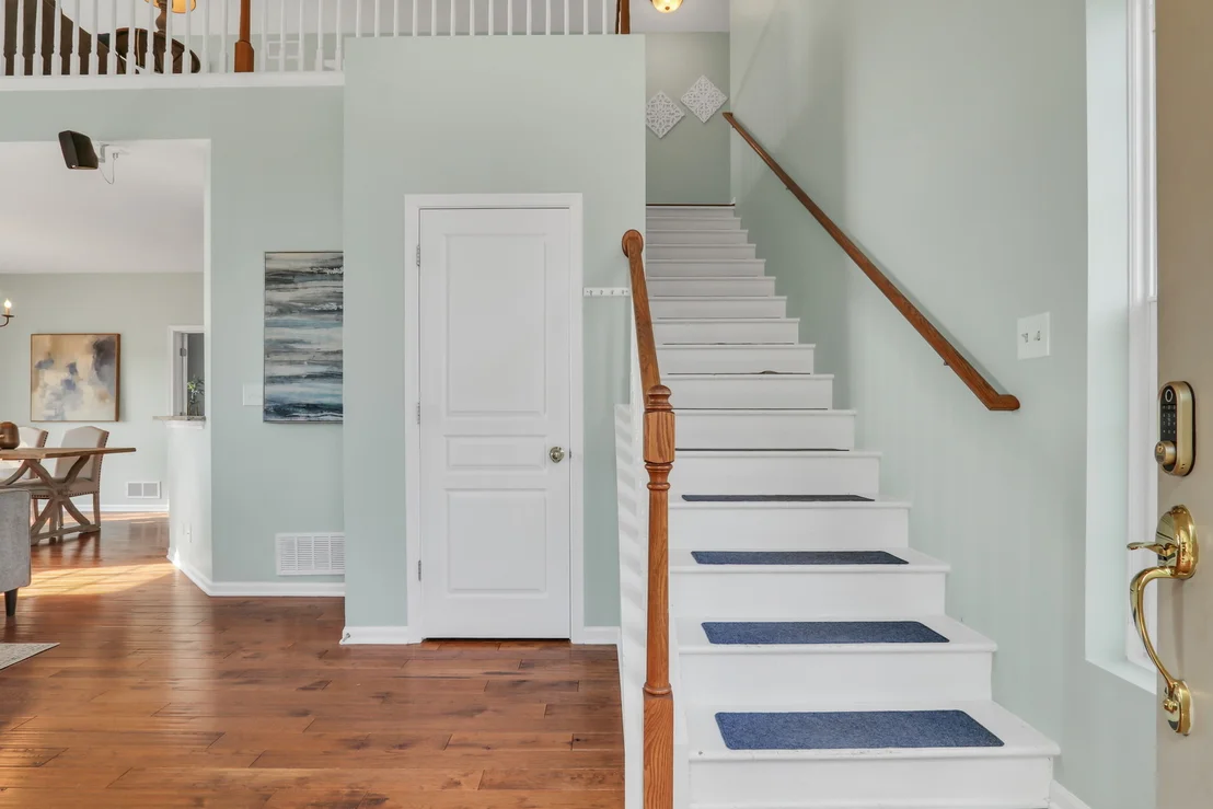 Photo of 2833 Waterfront Avenue