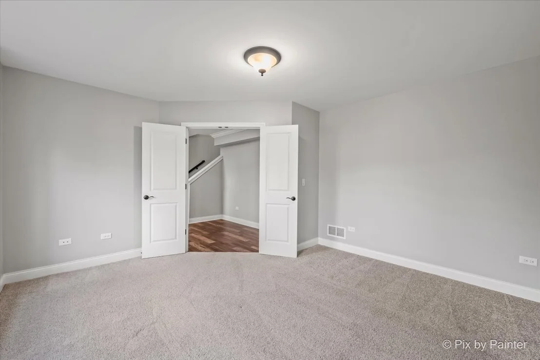 Photo of 735 Harper Avenue
