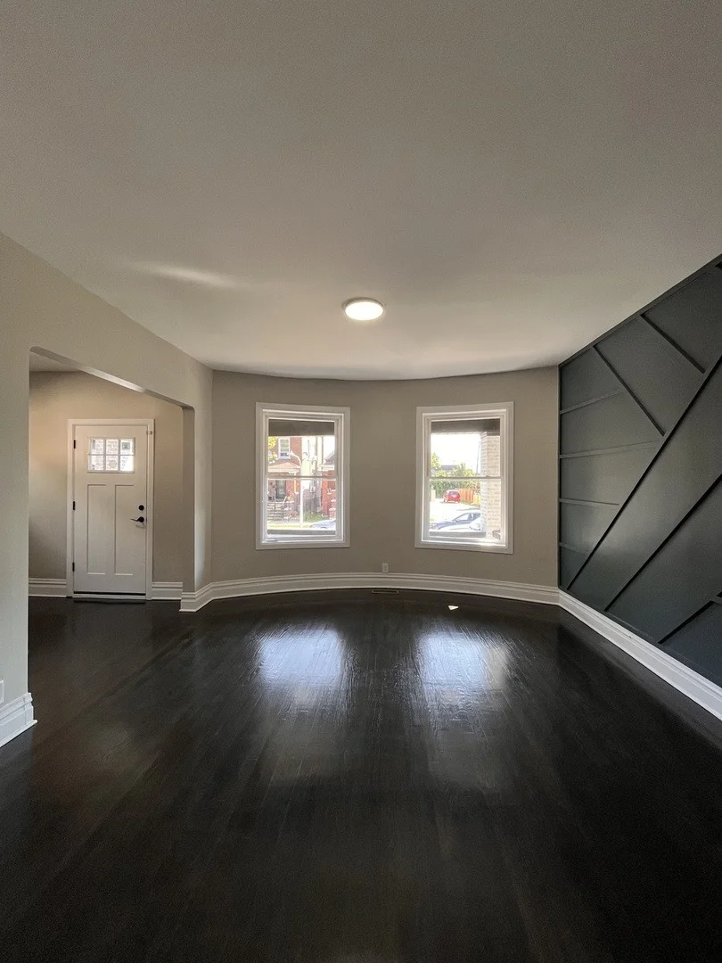 Photo of 5950 S Artesian Avenue