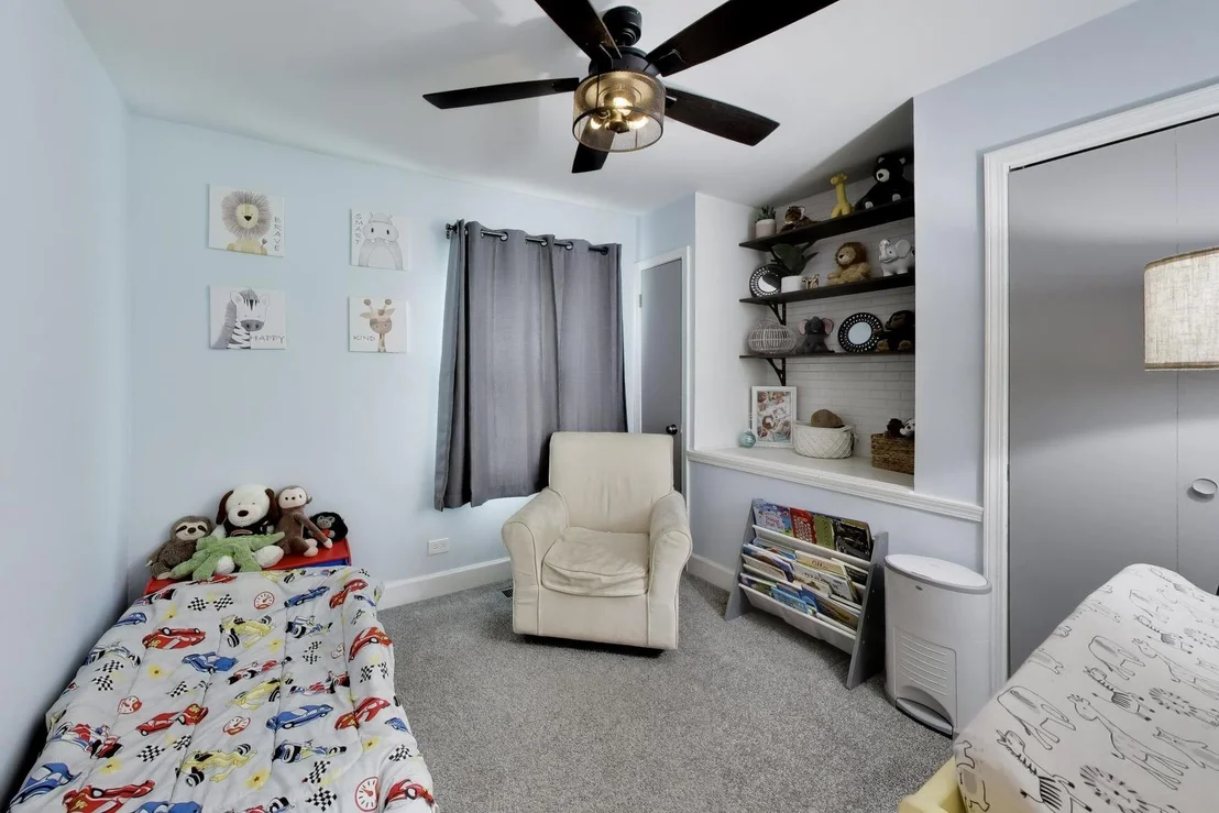 Photo of 2167 Midhurst Road