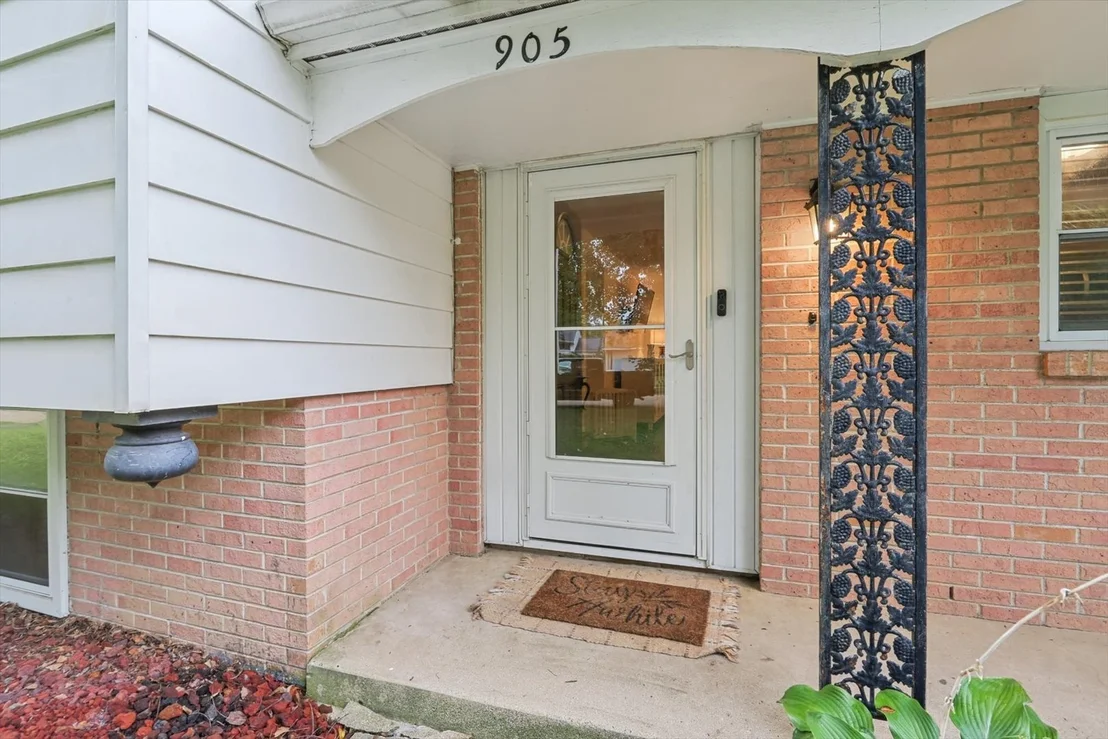 Photo of 905 Stratford Drive