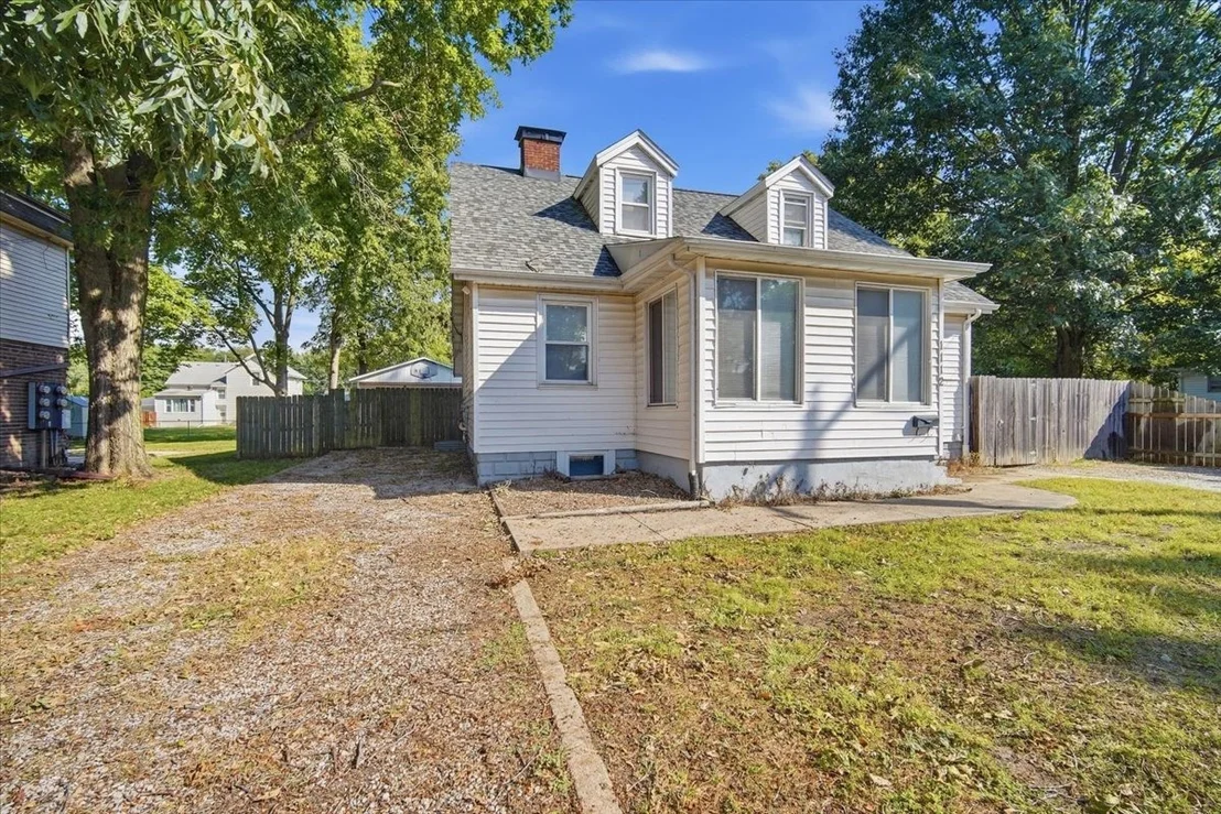 Photo of 1112 West Avenue