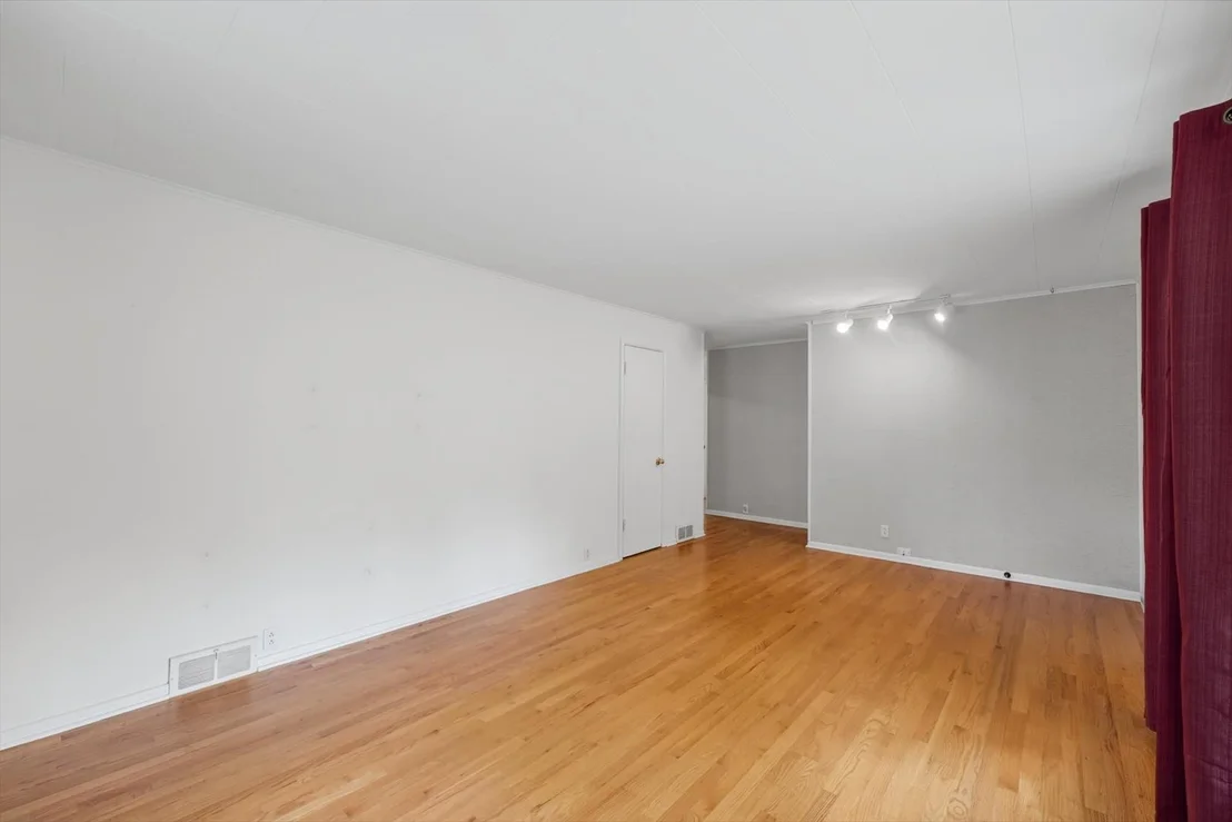 Photo of 705 Dover Place