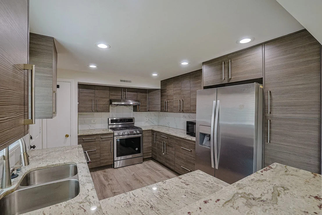 Photo of 9249 BARBERRY Lane