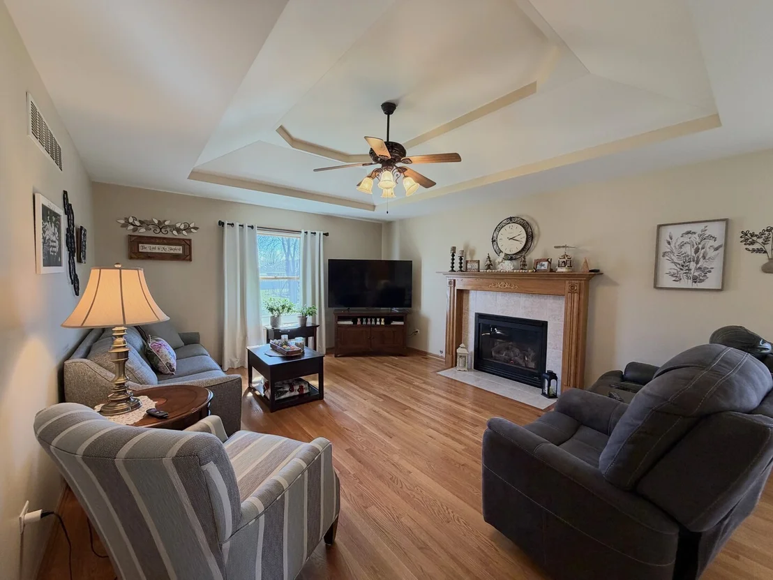 Photo of 1425 Argyle Lane N