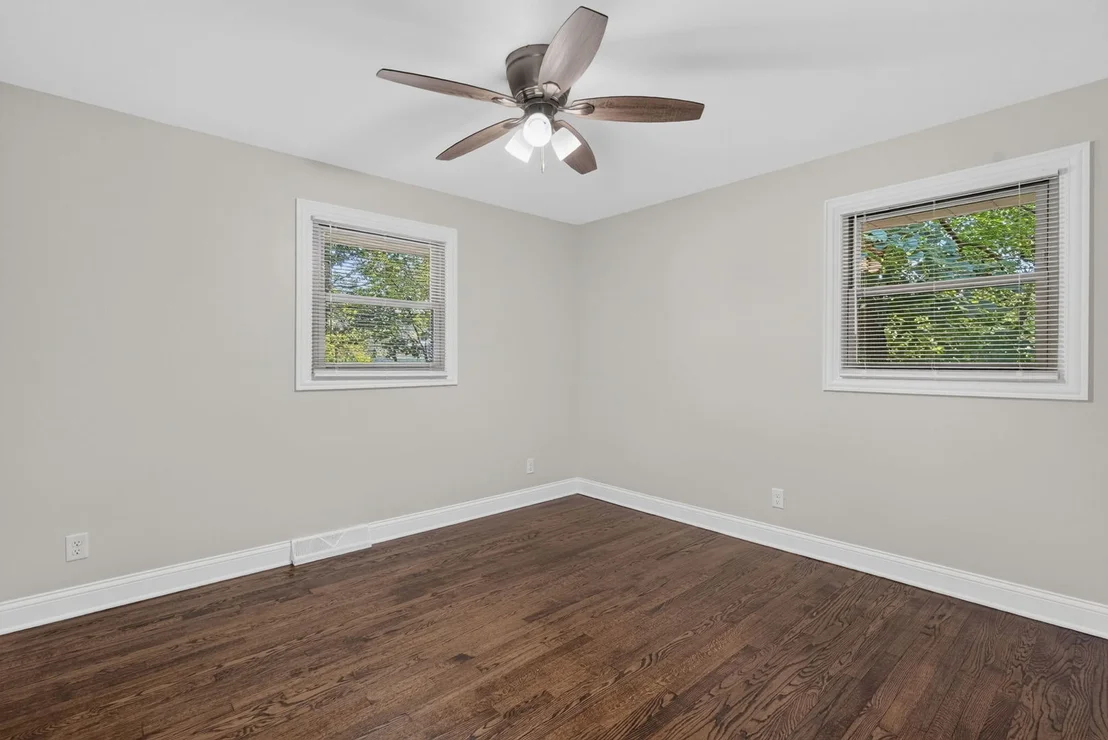 Photo of 319 Parkshore Drive