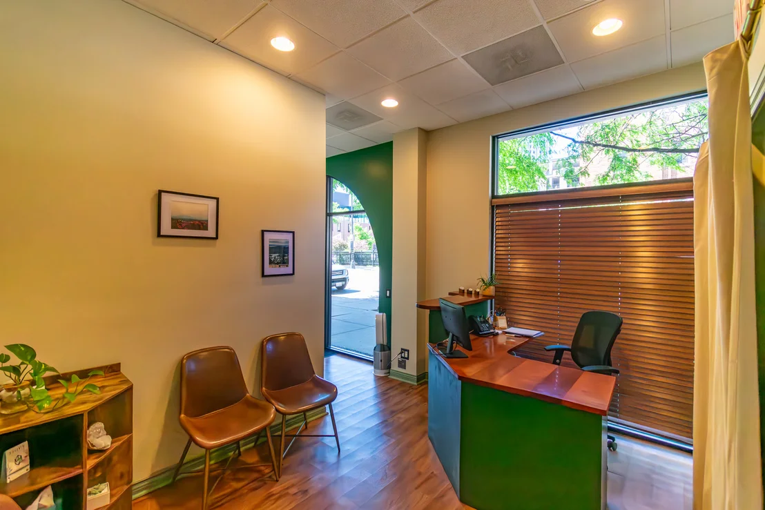 Photo of Unit 1 at 1355 W Washington Boulevard