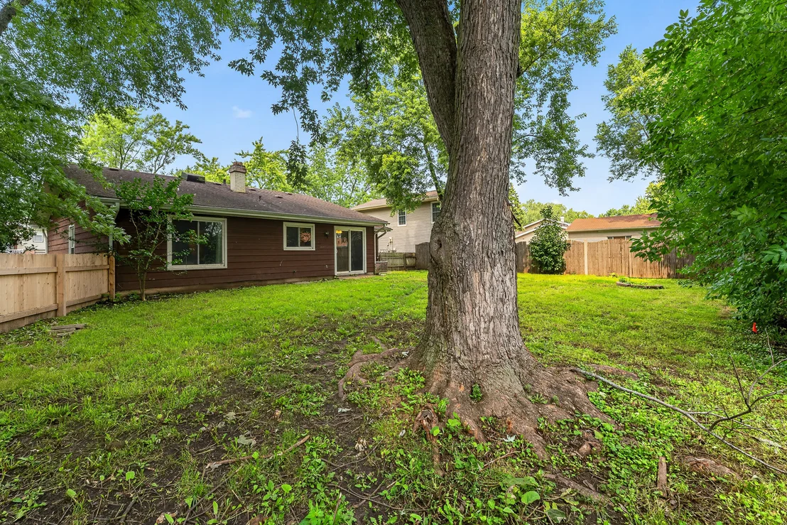 Photo of 140 Tamarack Drive