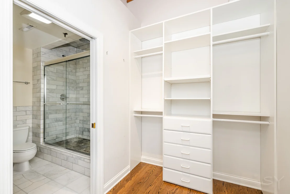 Photo of Unit 2G at 1327 W Washington Boulevard