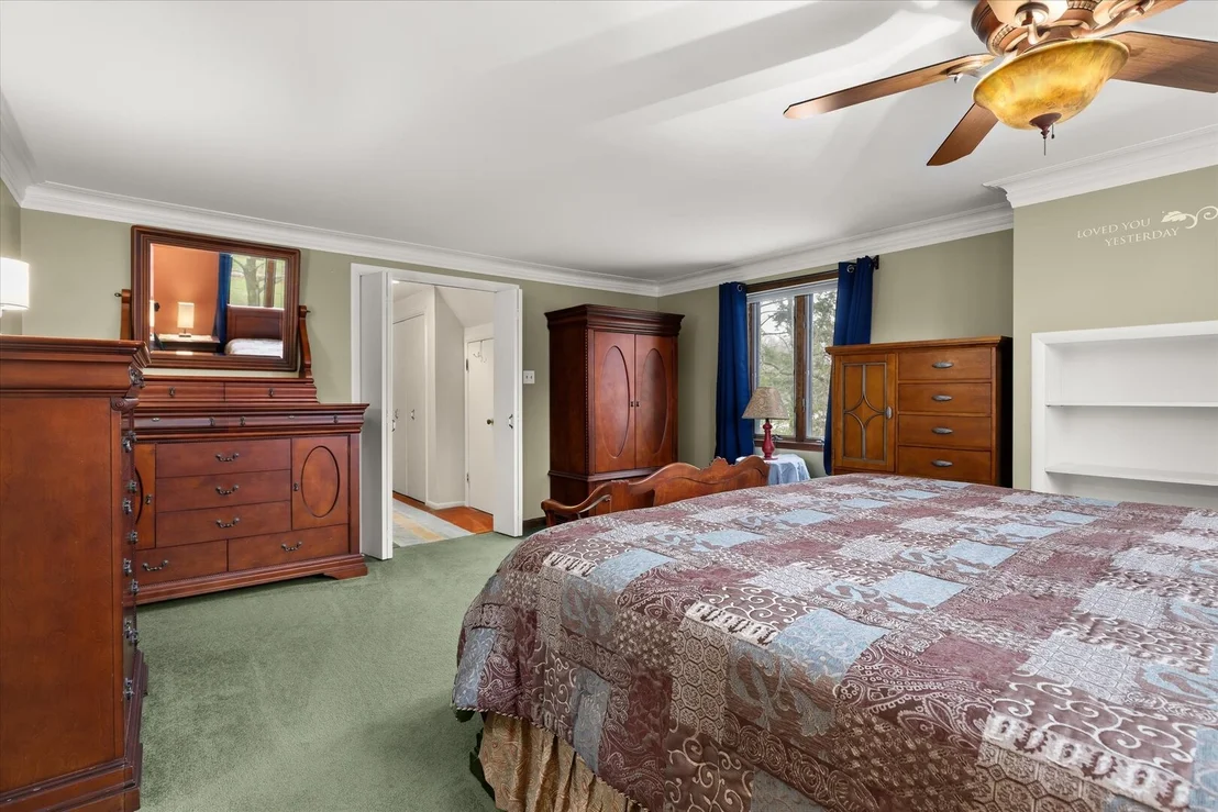 Photo of 1015 N Lowden Road