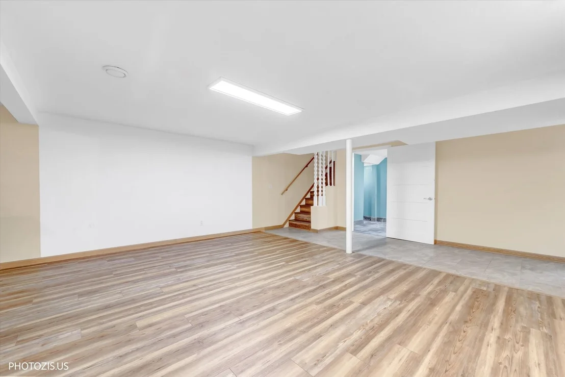 Photo of 722 N Stephen Drive