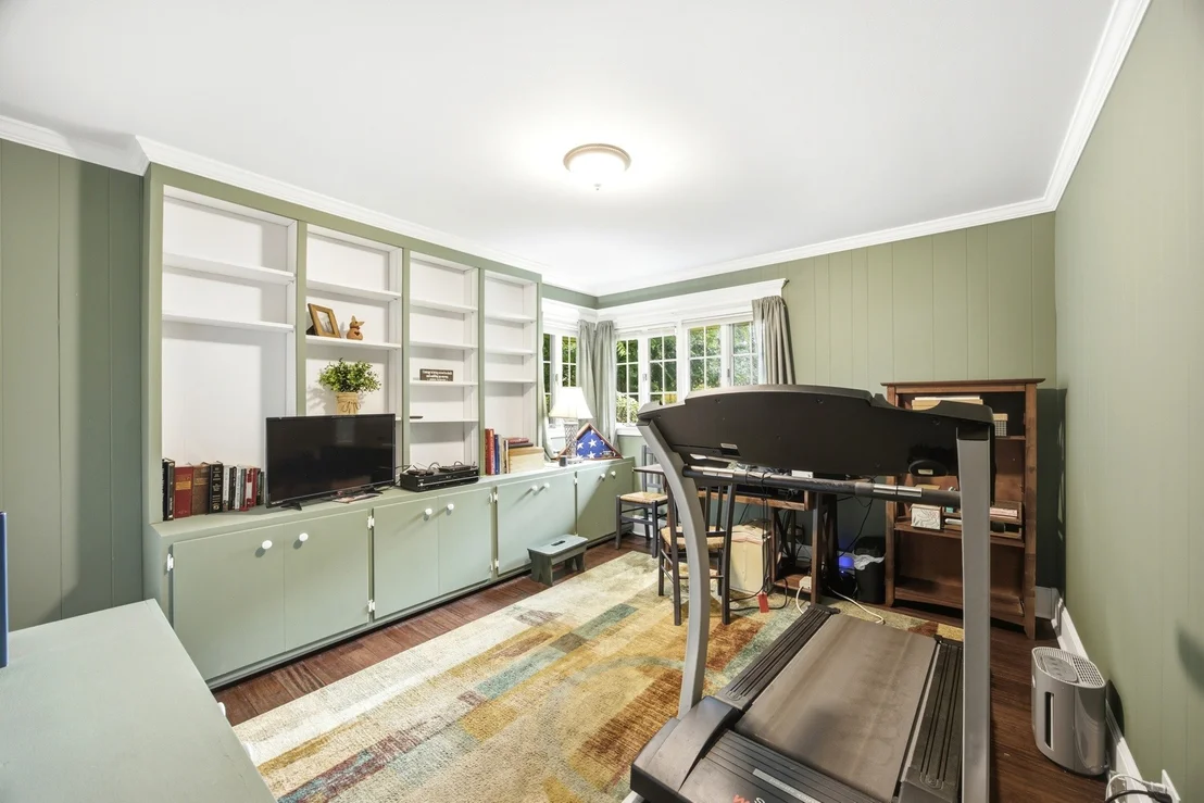 Photo of 1215 Forest Drive