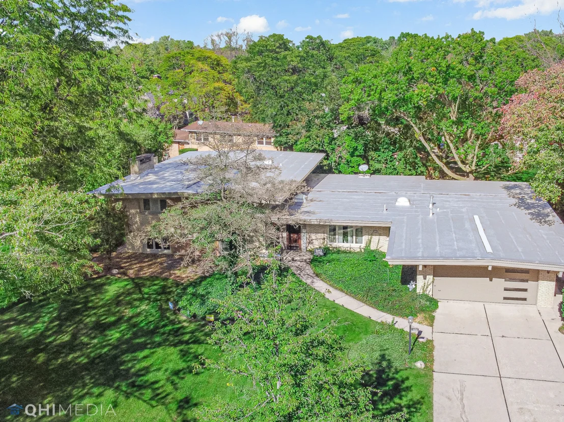 Photo of 2333 Golfview Lane