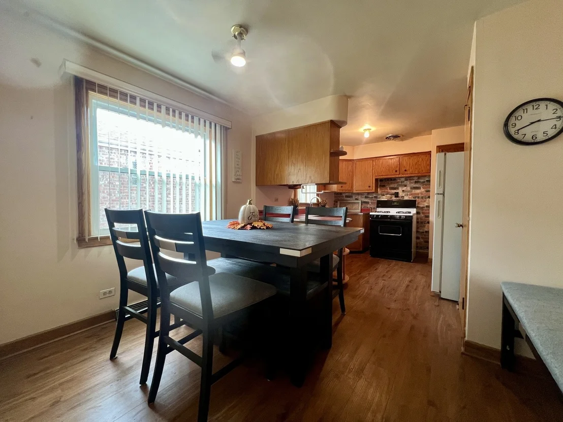 Photo of 3820 W 57th Place