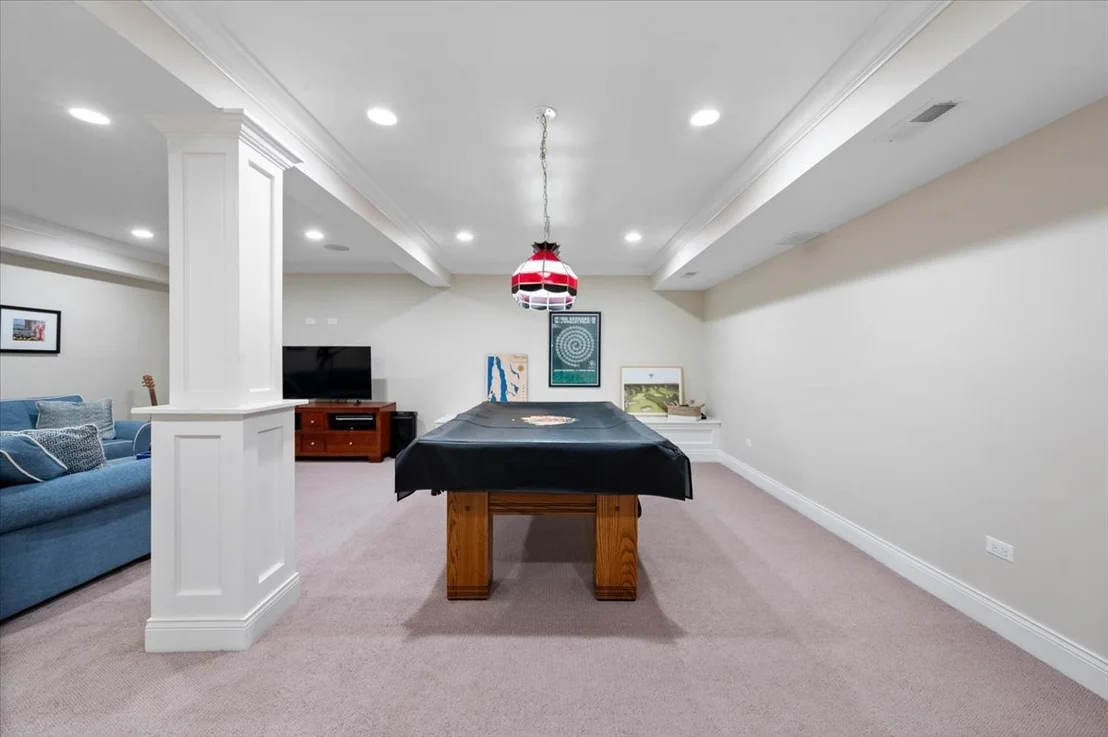 Photo of 837 W Junior Terrace