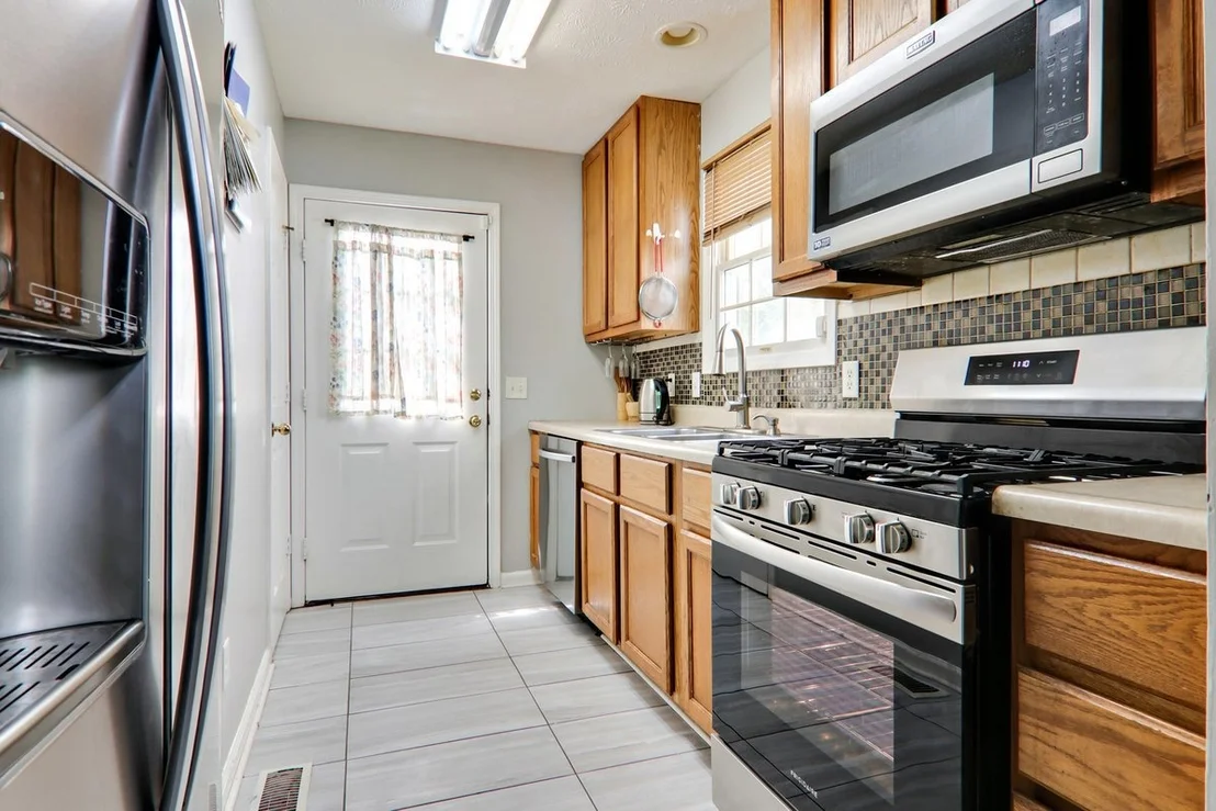 Photo of 1003 Perry Lane
