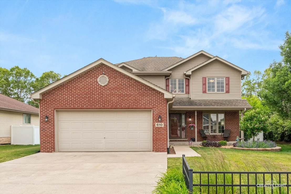 Photo of 610 High Grove Drive