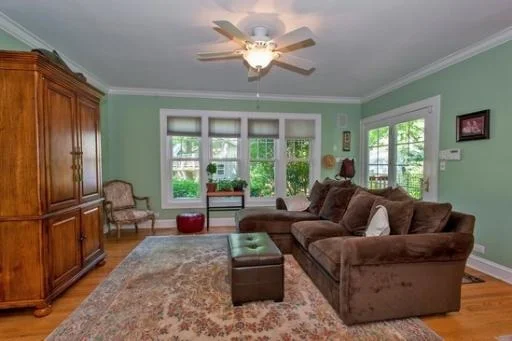 Photo of 2204 Forestview Road