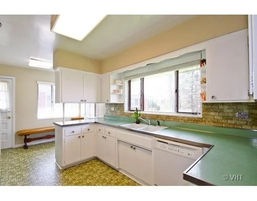Photo of 632 Forestview Avenue