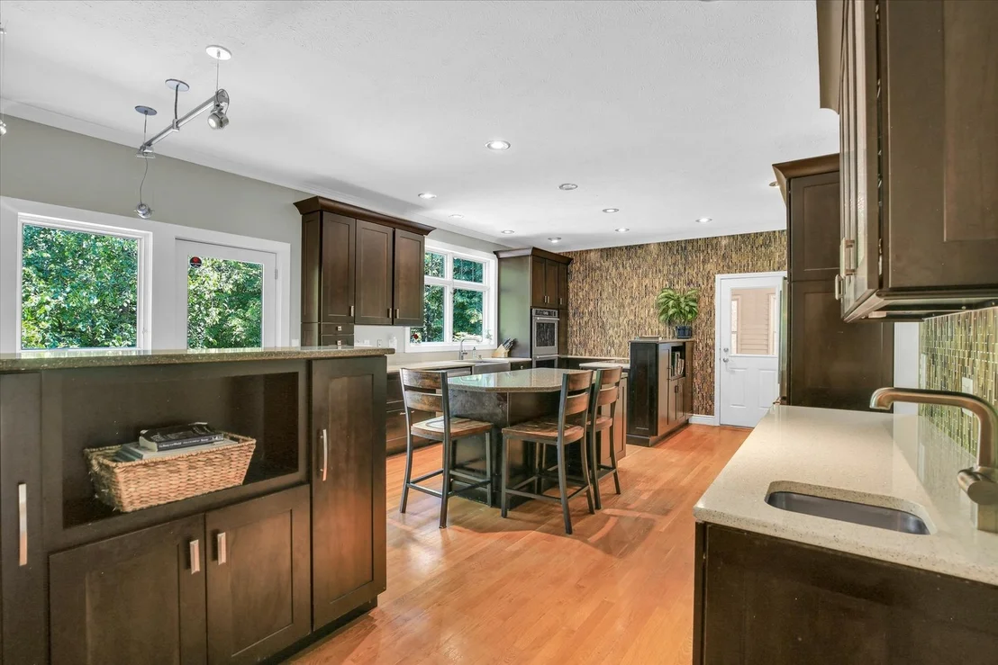 Photo of 1516 River Bluff Drive