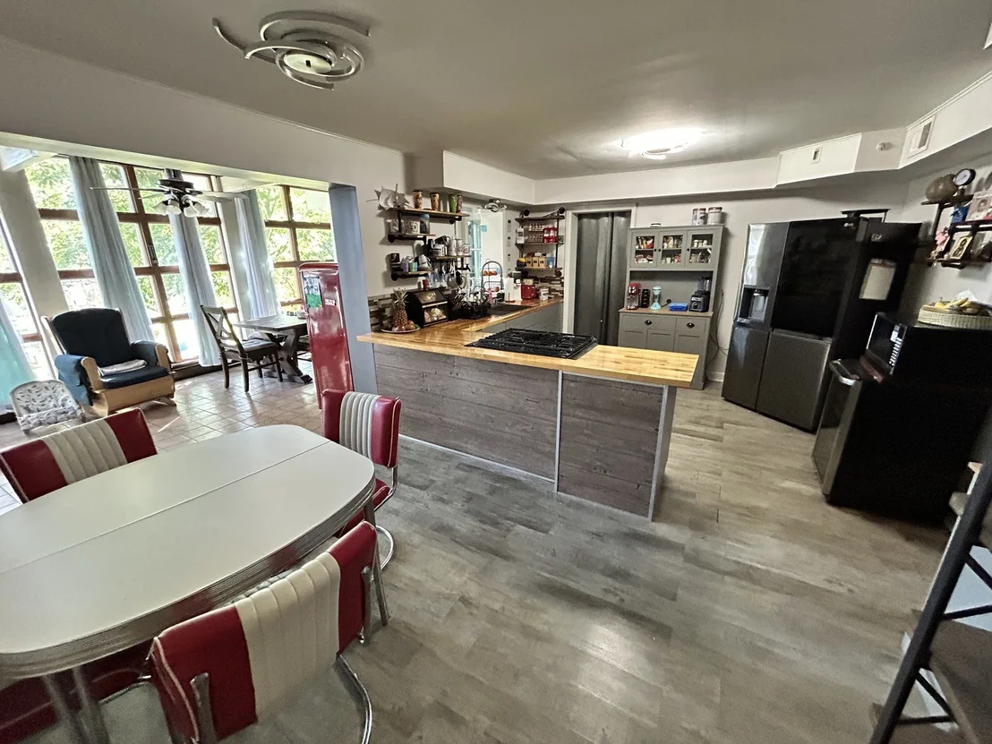 Photo of 1009 Rawson Bridge Road