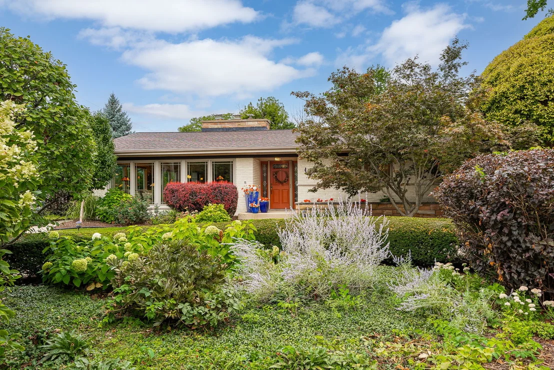 Photo of 12 Meadowood Drive