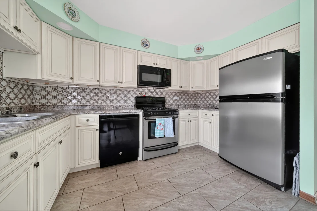 Photo of 1104 Basin Drive