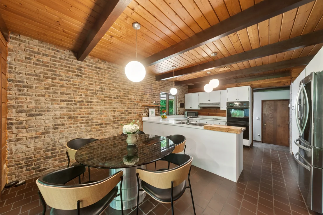 Photo of 3033 Blackthorn Road