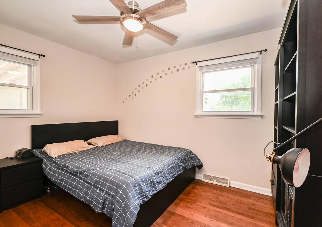 Photo of 35211 N Edgewater Lane