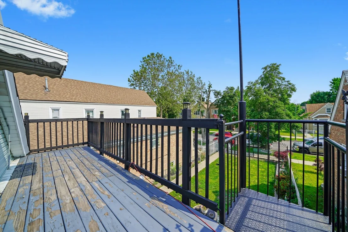 Photo of 5512 W WRIGHTWOOD Avenue
