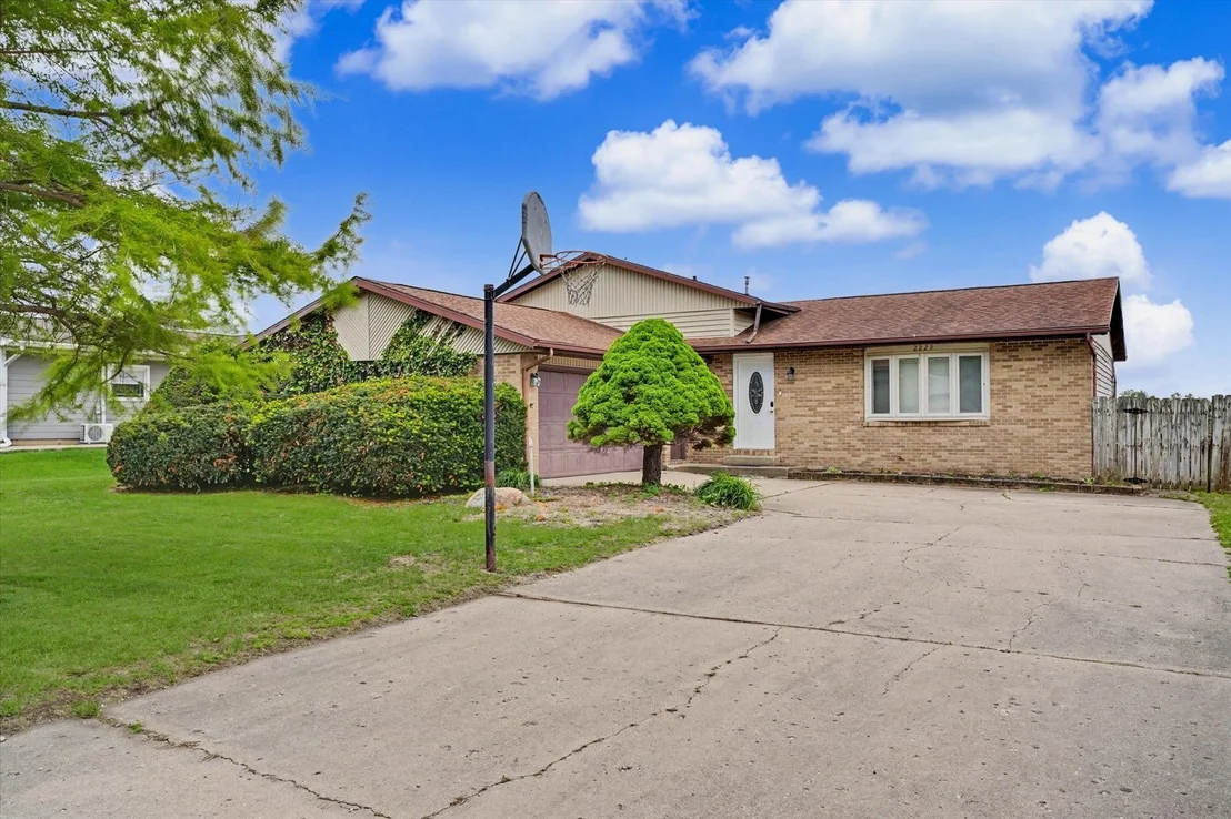 Photo of 2229 Jeffery Drive