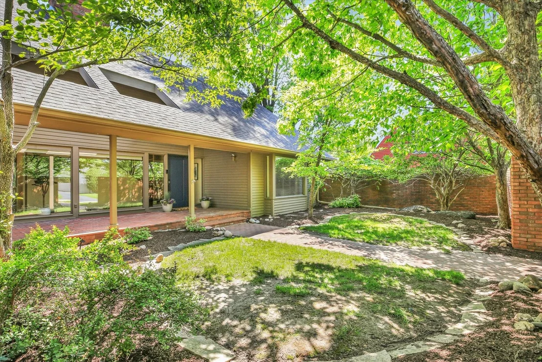 Photo of 10 Carriage Way
