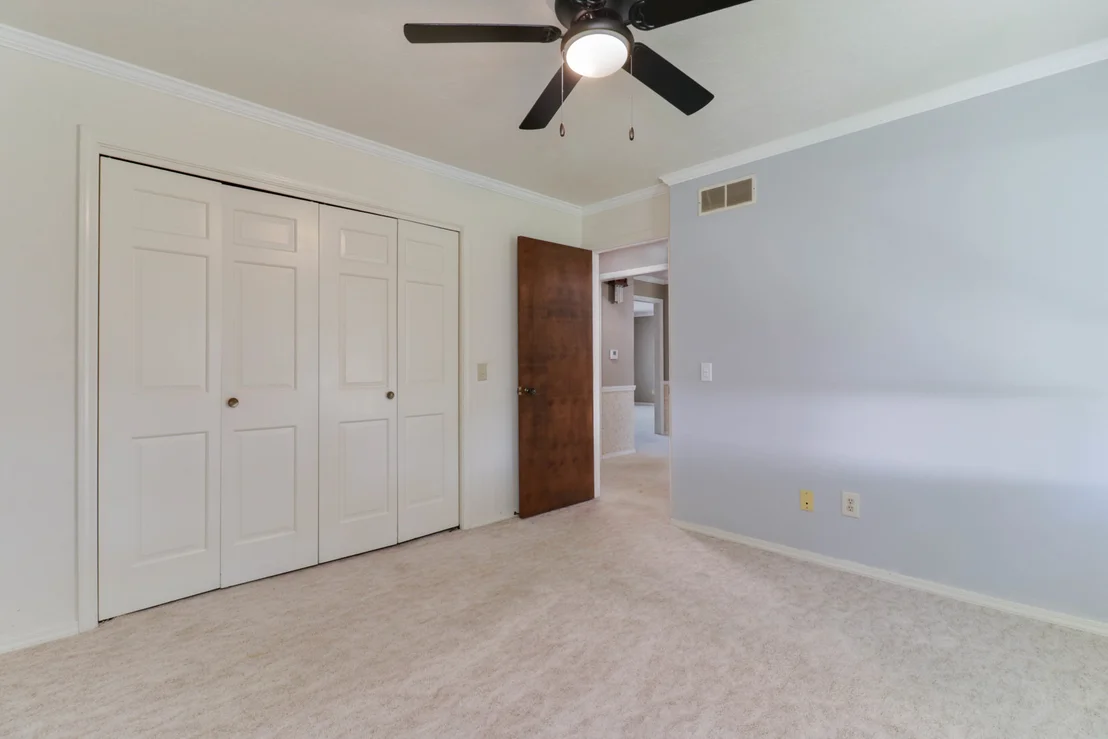 Photo of 1420 Westview Drive