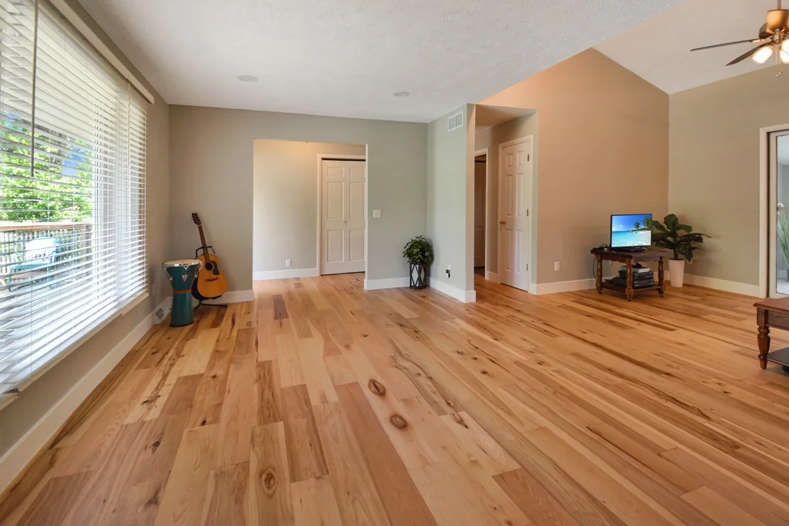 Photo of 104 S Williamsburg Drive