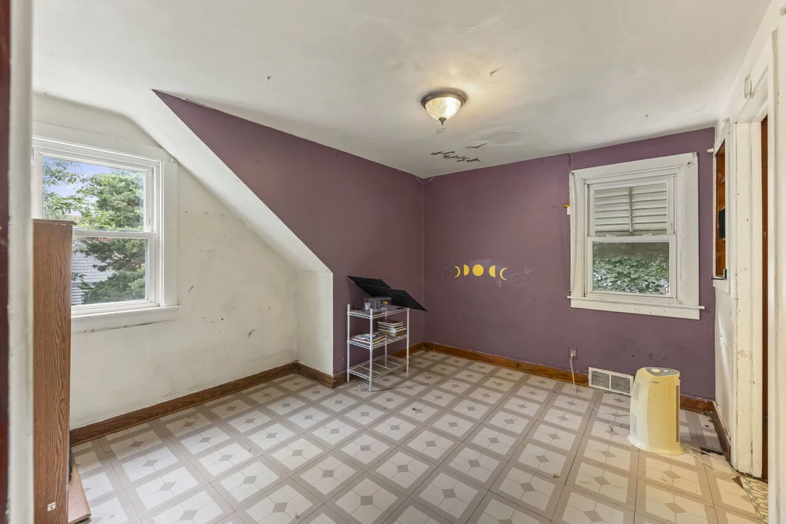 Photo of 732 BANGS Street