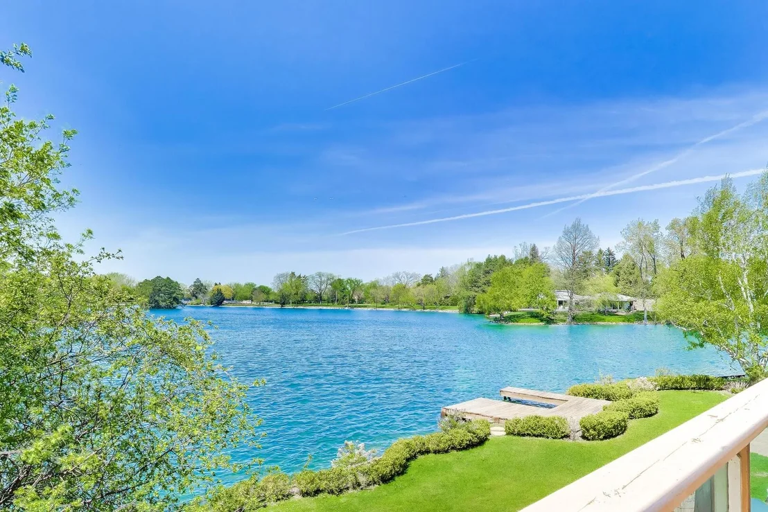 Photo of 2100 Valley Lo Lane