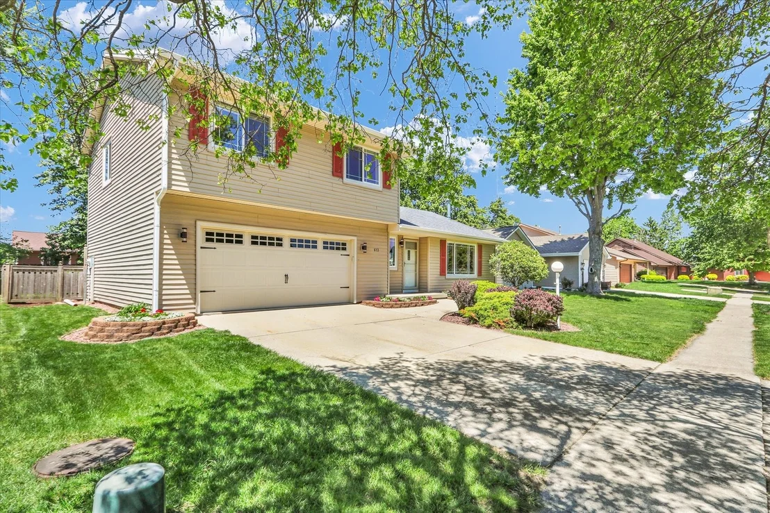 Photo of 613 Crestview Drive