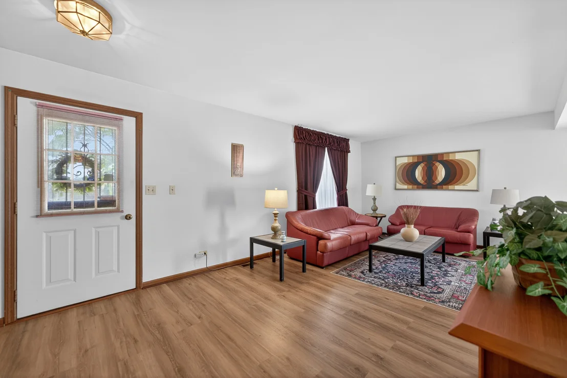 Photo of 722 Aspen Drive