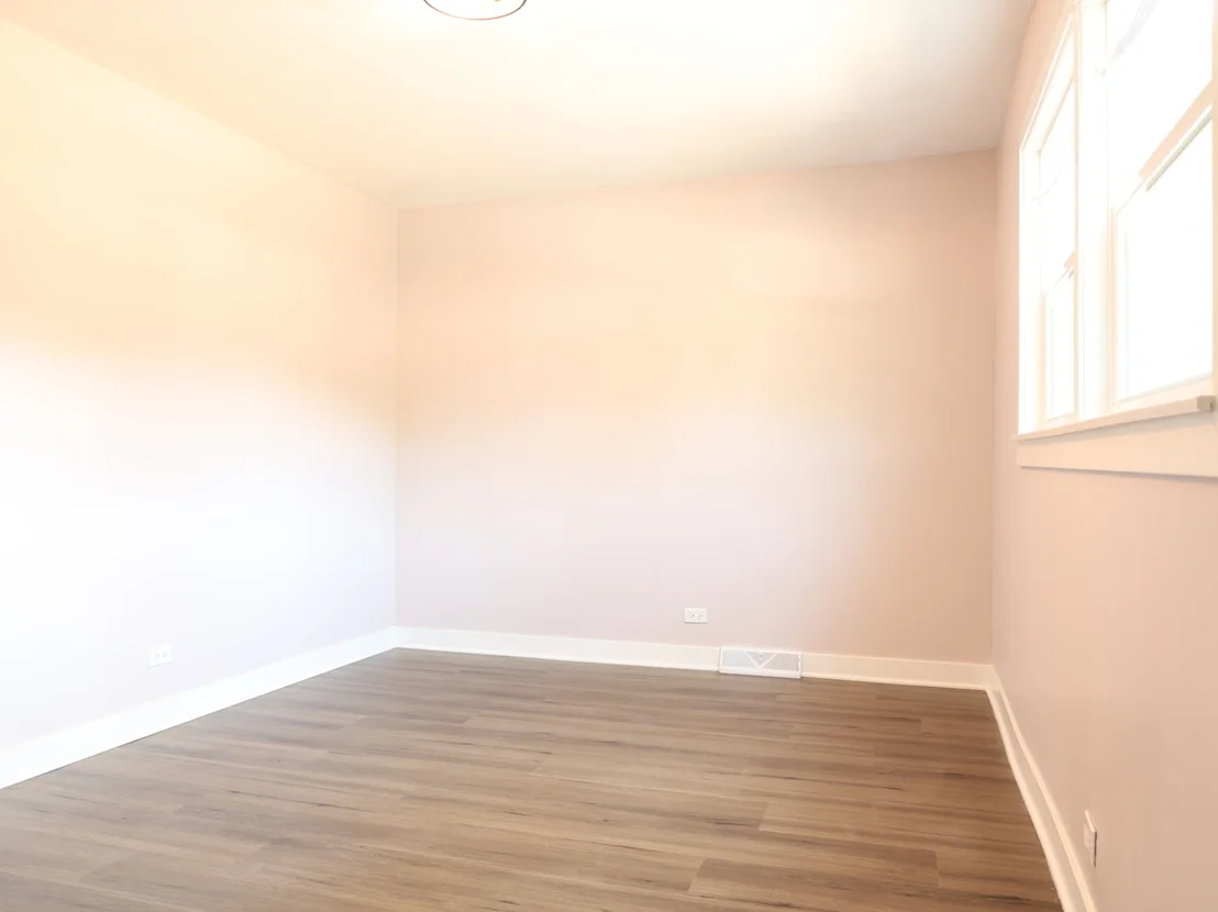 Photo of 2115 W 68th Place
