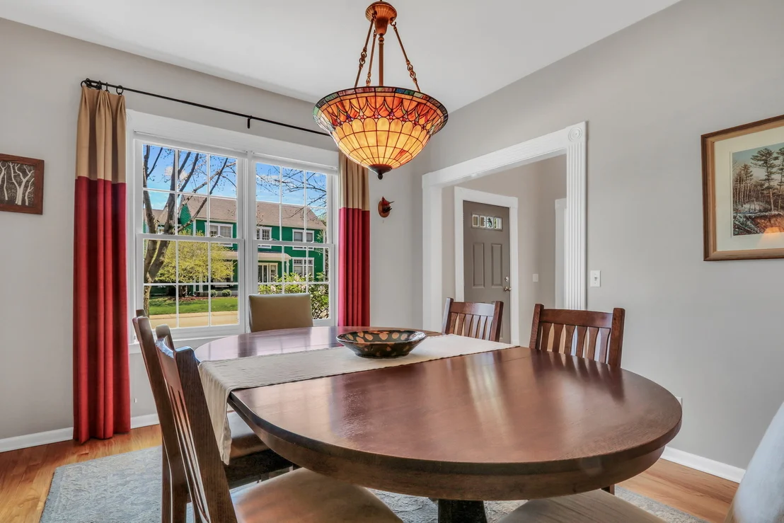 Photo of 983 Mount Vernon Drive