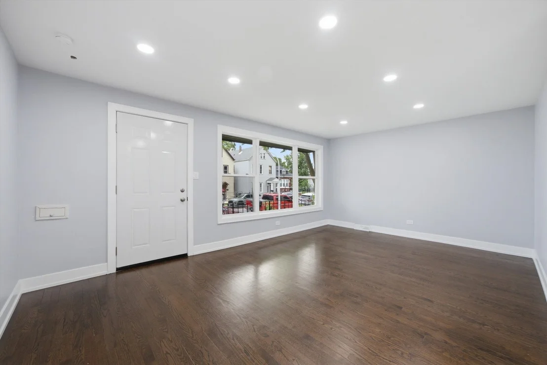 Photo of 2016 W 52nd Street