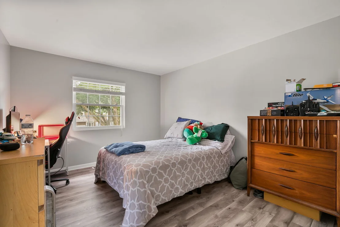 Photo of 345 Ascot Lane
