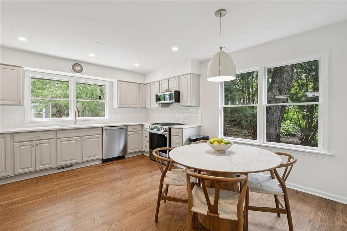 Photo of 818 Valley Road