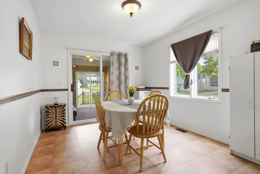 Photo of 2014 Woodhavens Drive