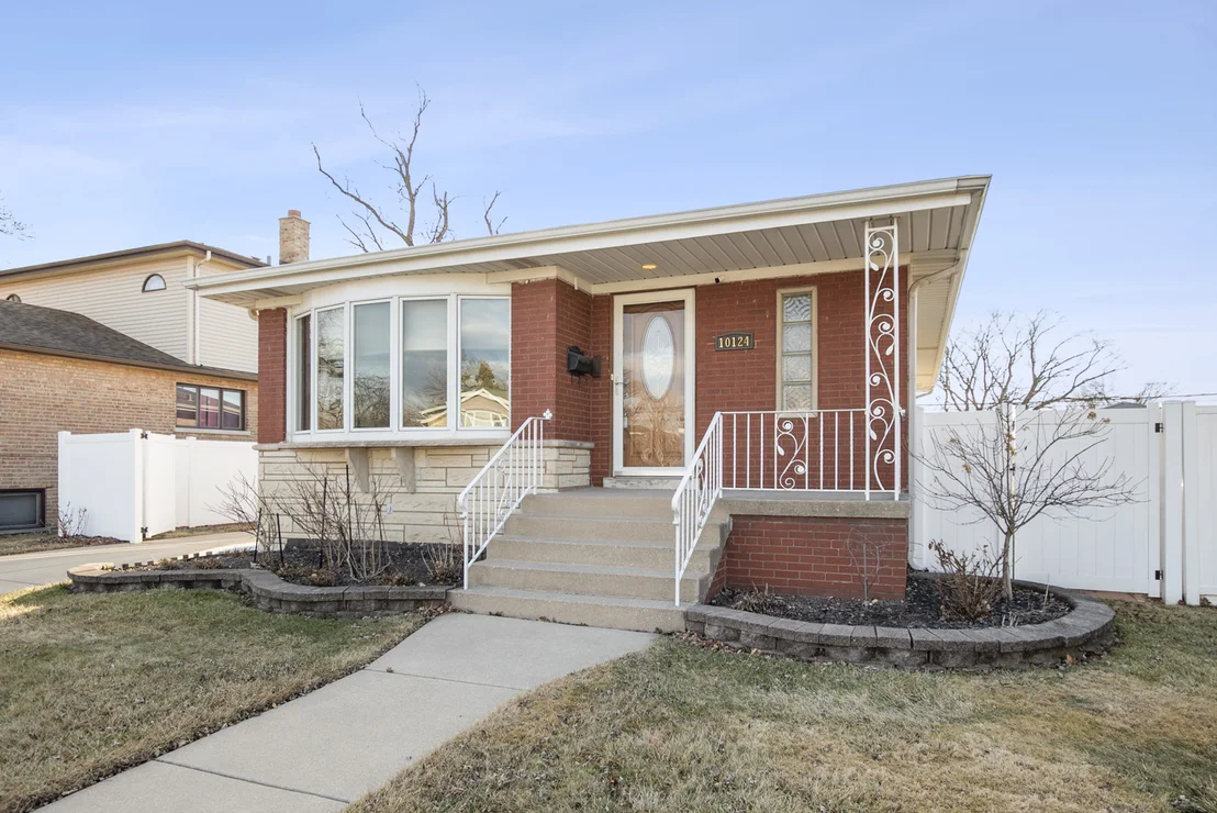 Photo of 10124 Maple Avenue
