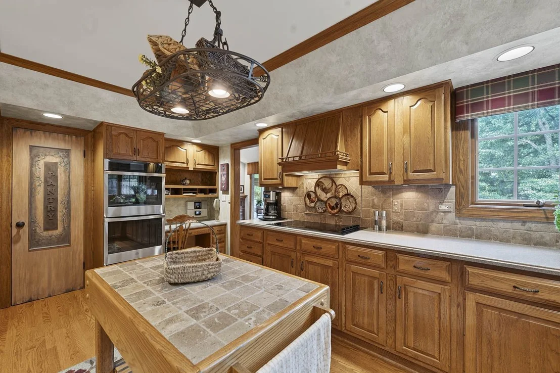 Photo of 3408 James Way