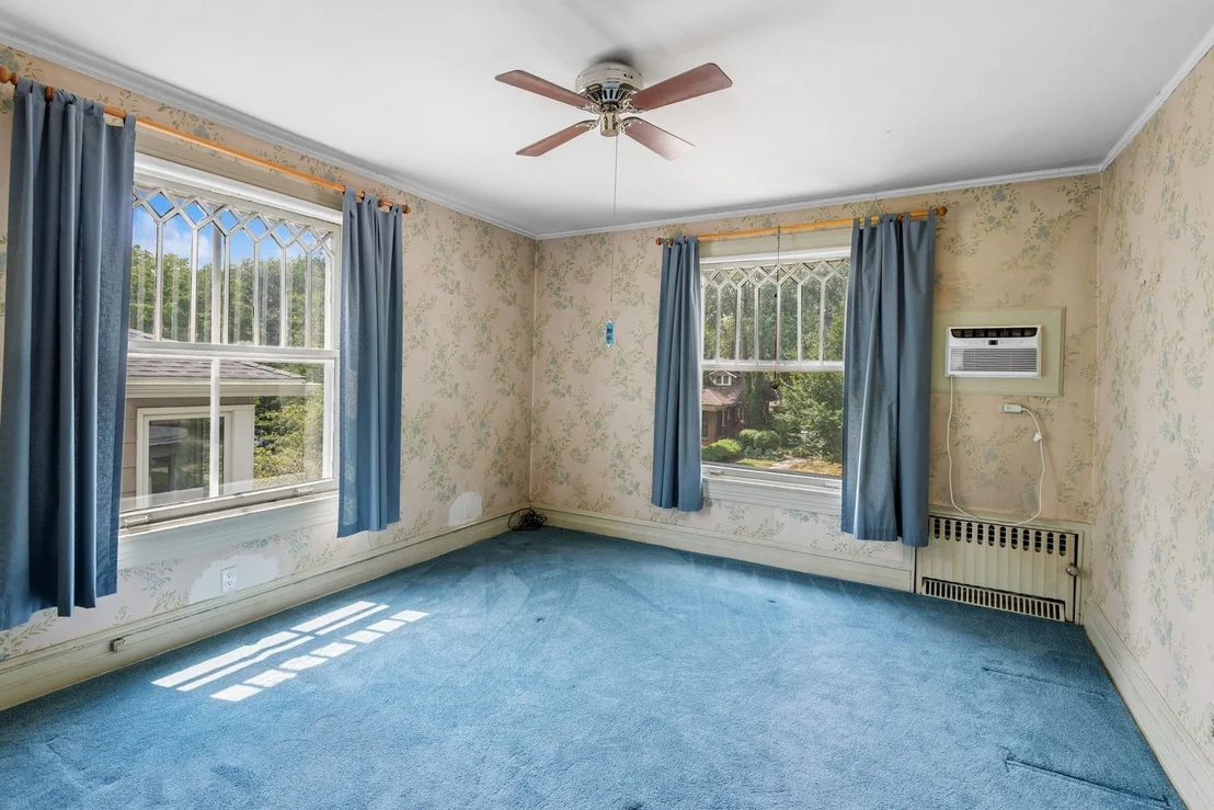 Photo of 929 Sheridan Road