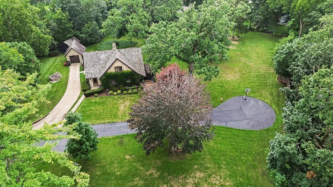 Photo of 1 Kellogg Lane