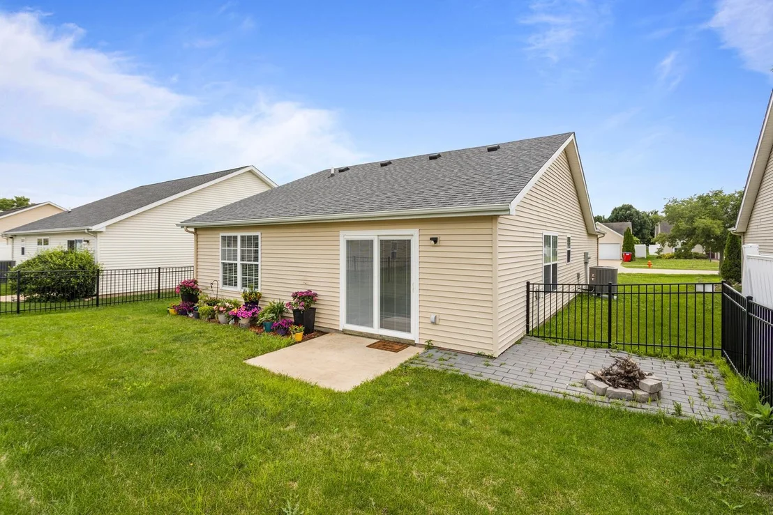 Photo of 706 Corey Lane